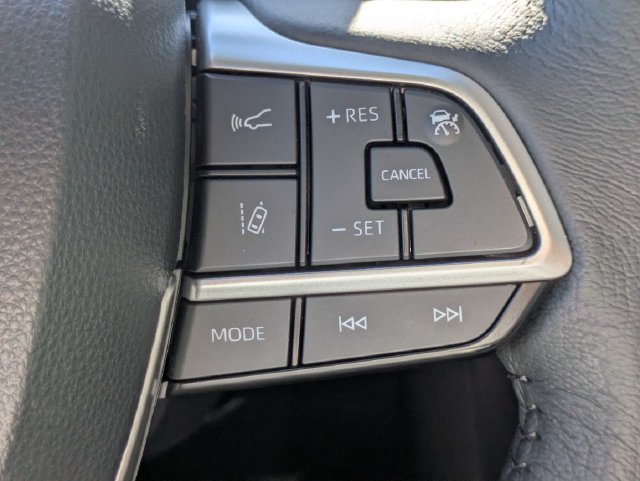 Certified 2026 Toyota Sienna XLE FWD image 30