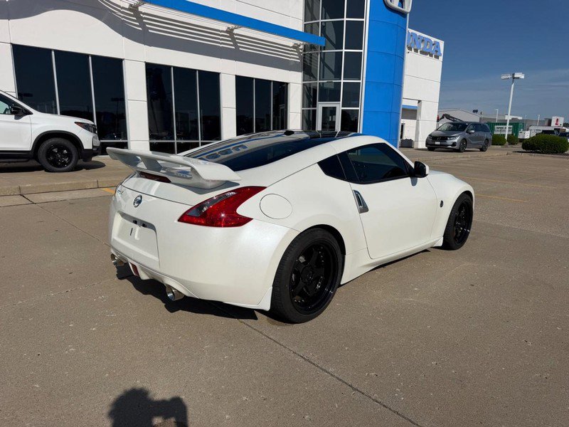 Used 2014 Nissan 370Z Touring w/ Aerodynamics Package RWD image 2