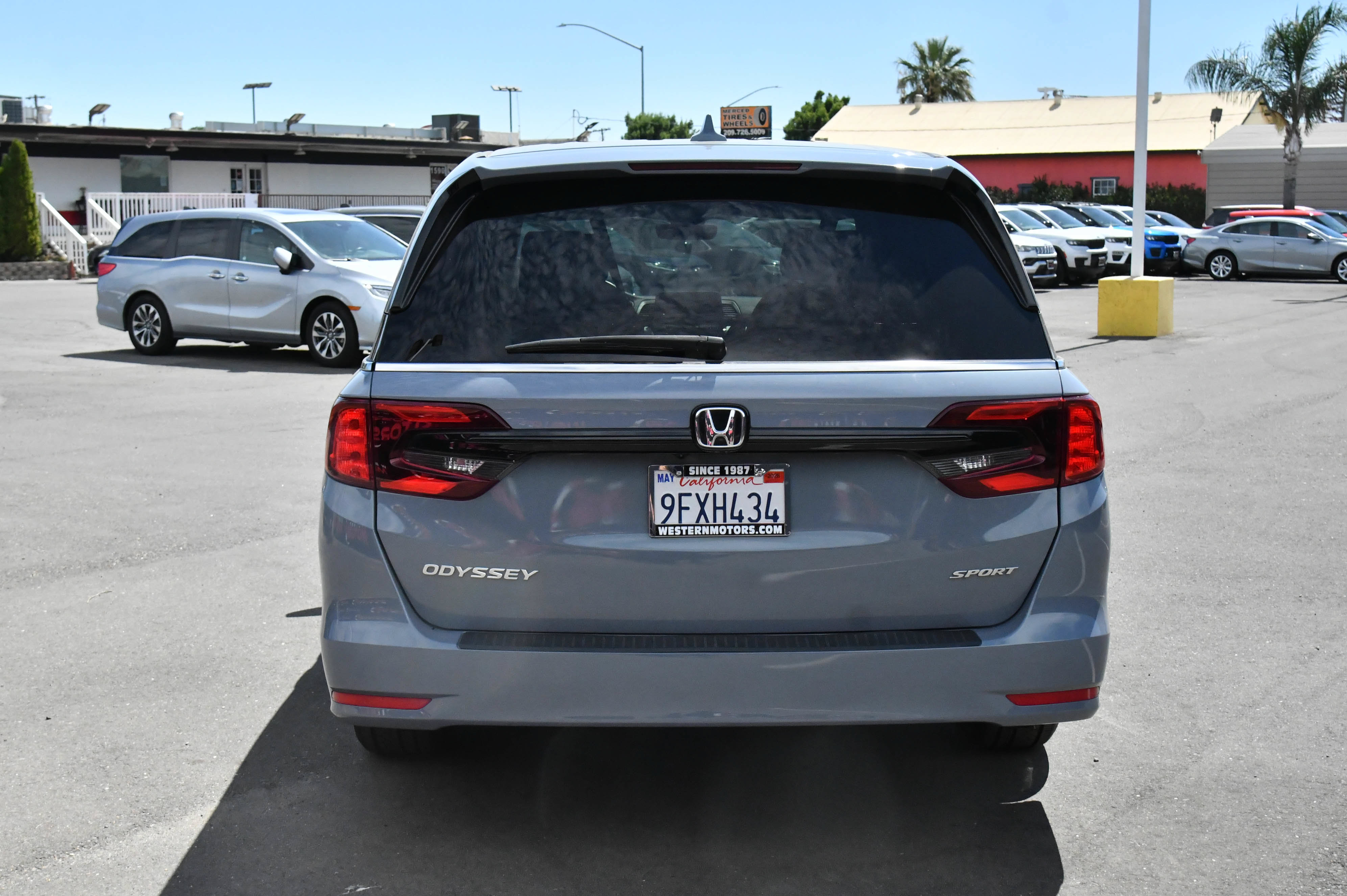 Used 2023 Honda Odyssey Sport image 7