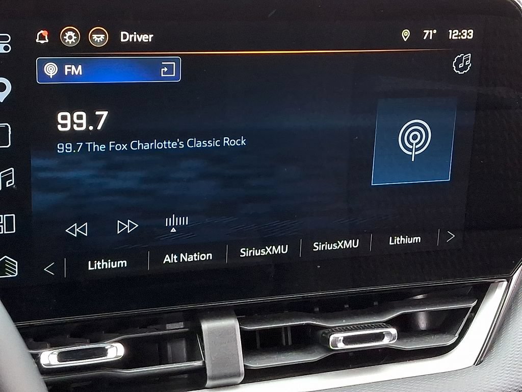 Used 2025 Chevrolet Equinox LT AWD/4WD image 17