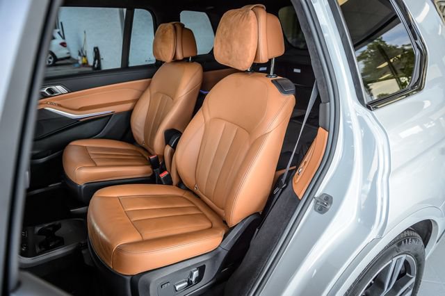 Used 2022 BMW X7 xDrive40i w/ M Sport Package AWD/4WD image 41