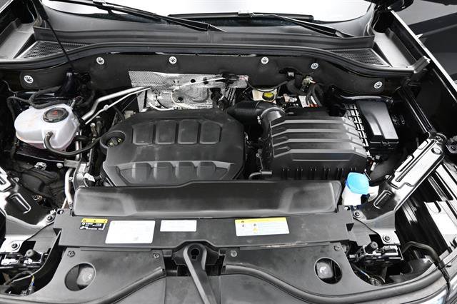Used 2025 Volkswagen Atlas Cross Sport SEL Premium R-Line AWD/4WD image 24