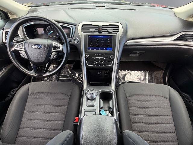 Certified 2020 Ford Fusion SE FWD image 3