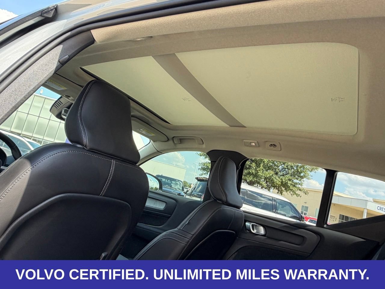 Certified 2026 Volvo XC40 B5 Plus AWD/4WD image 32