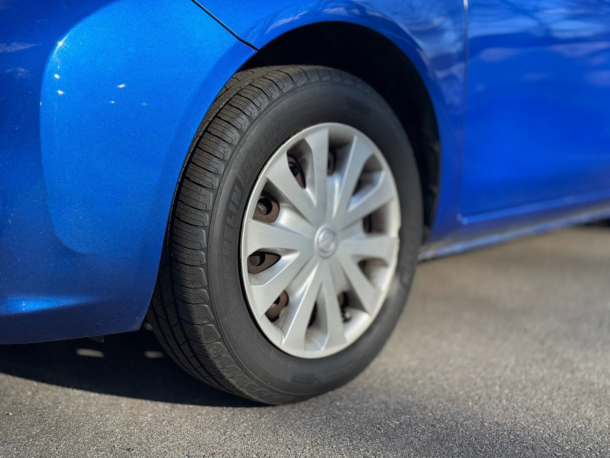 Used 2012 Nissan Versa SV image 9