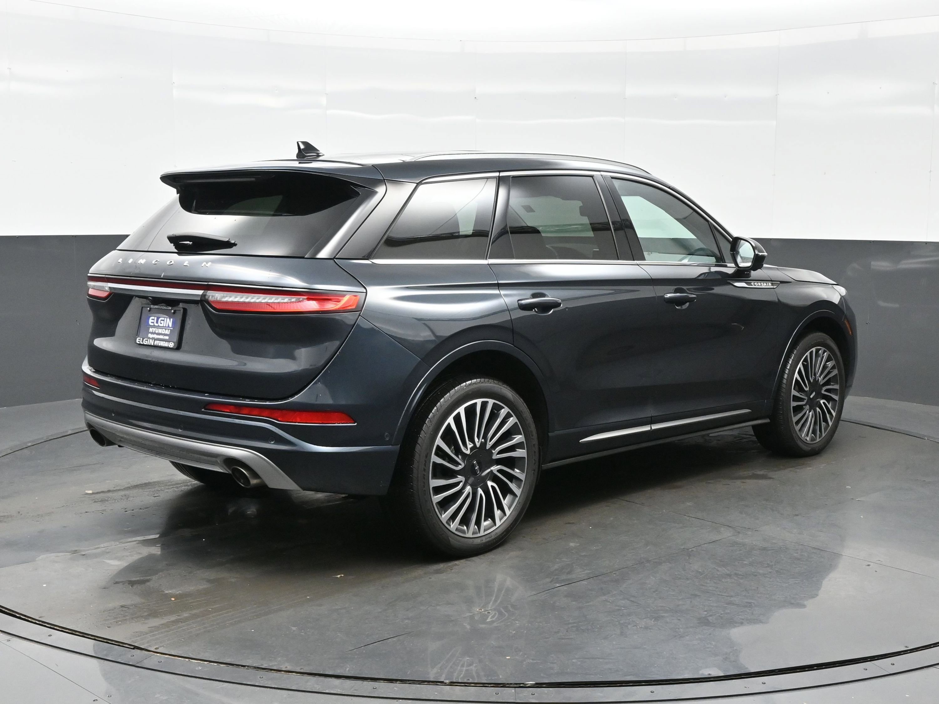 Used 2022 Lincoln Corsair Reserve w/ Equipment Group 201A image 6