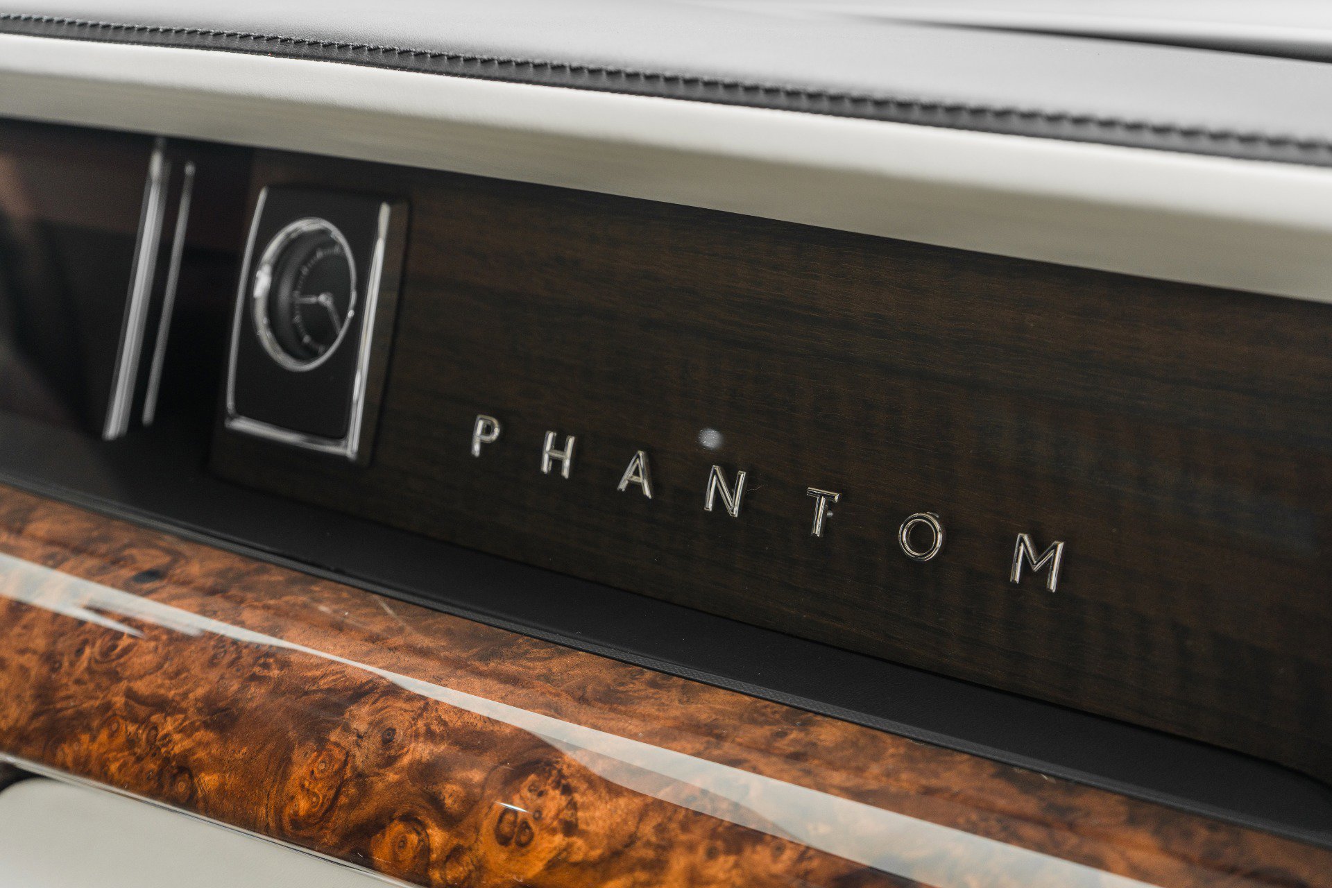 Used 2023 Rolls-Royce Phantom Sedan image 33