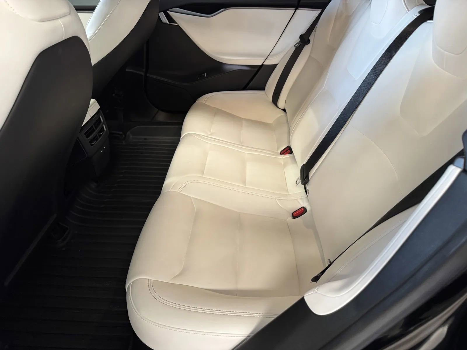 Used 2021 Tesla Model S Long Range Plus image 9