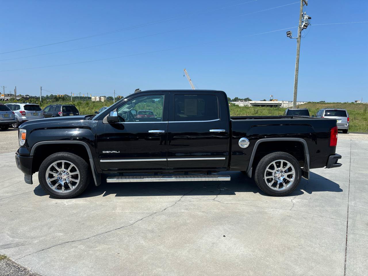 Used 2014 GMC Sierra 1500 Denali w/ Driver Alert Package AWD/4WD image 8