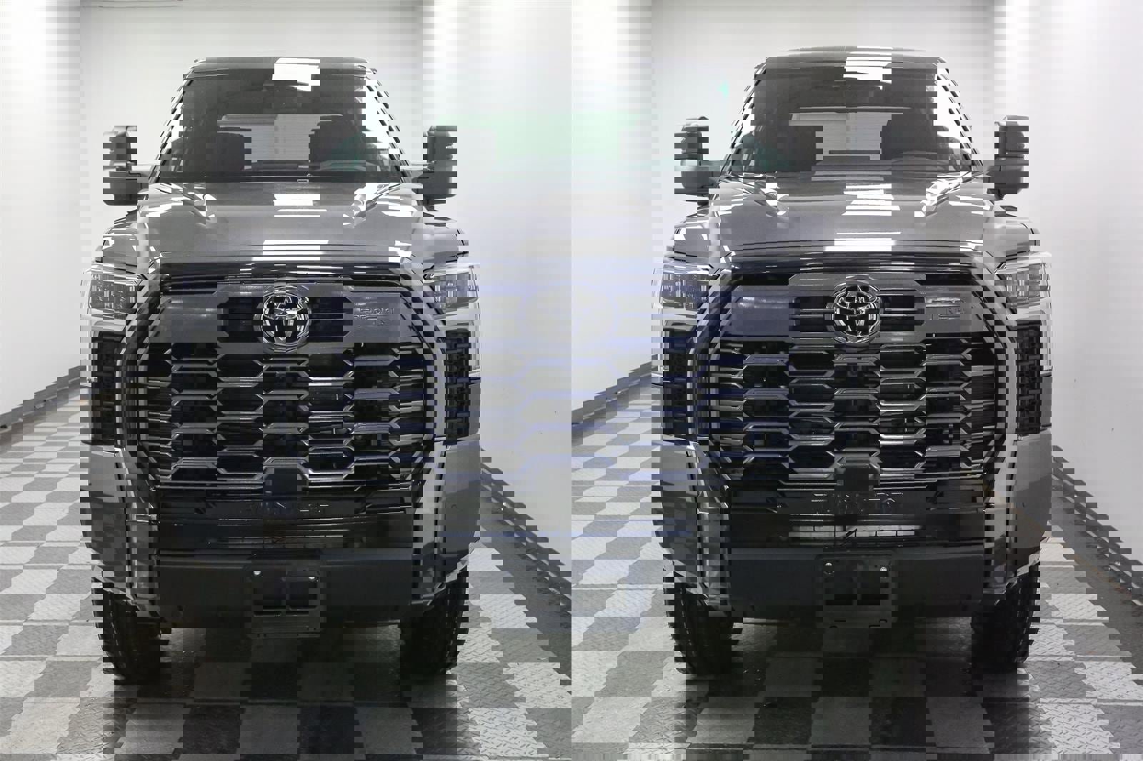 New 2026 Toyota Tundra Platinum image 3