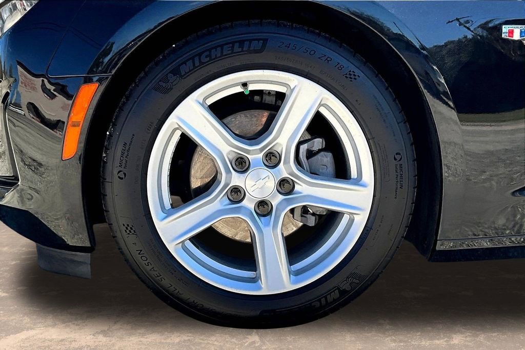 Used 2022 Chevrolet Camaro LT RWD image 33