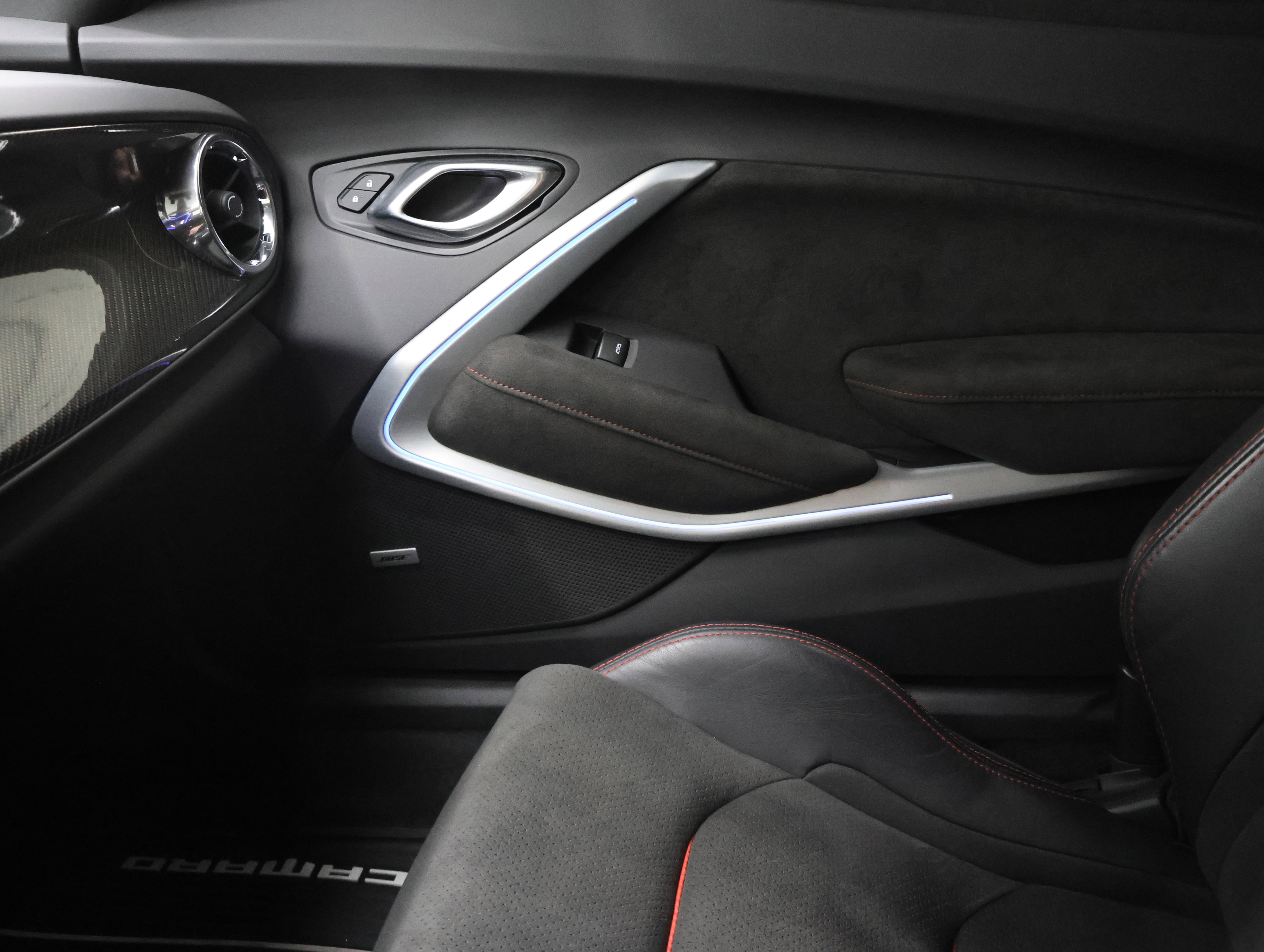 Used 2019 Chevrolet Camaro ZL1 RWD image 13