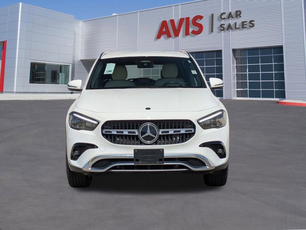 Used 2025 Mercedes-Benz GLA 250 4MATIC image 2