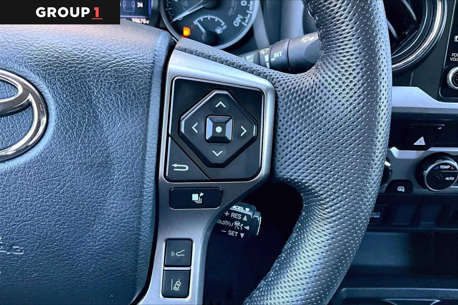 Certified 2023 Toyota Tacoma SR5 AWD/4WD image 25