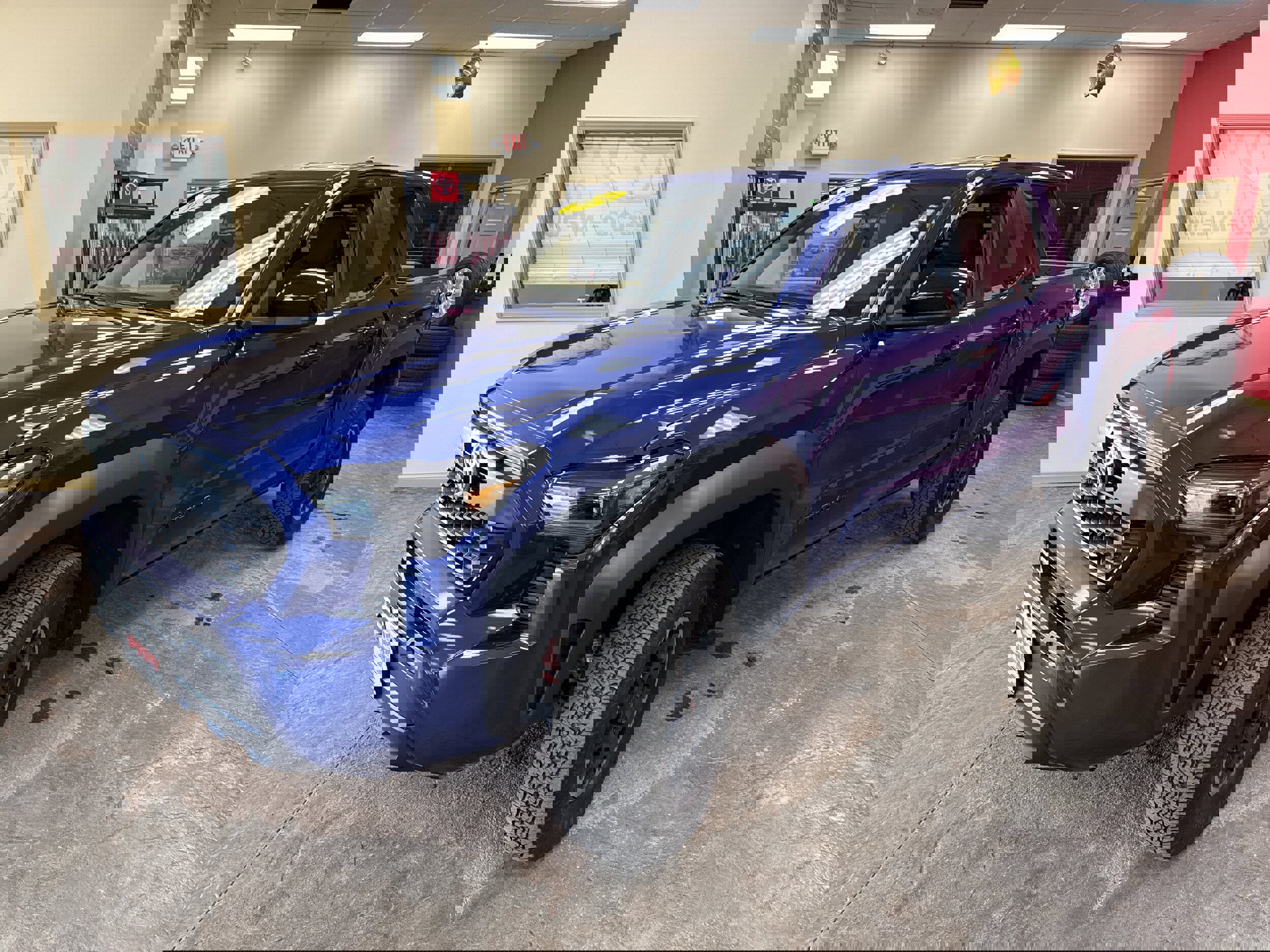 Used 2024 Toyota Tacoma TRD Off-Road image 3