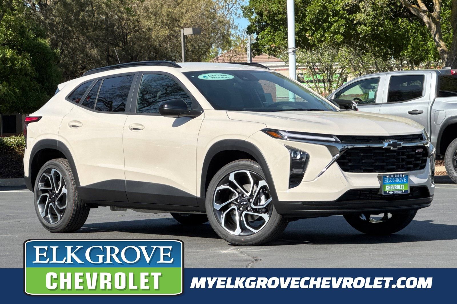 New 2026 Chevrolet Trax RS w/ Driver Confidence Package image 1