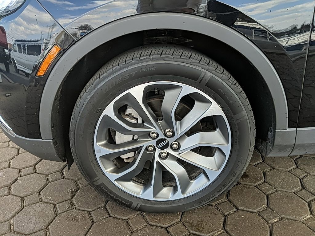 Certified 2023 Lincoln Nautilus Reserve image 39