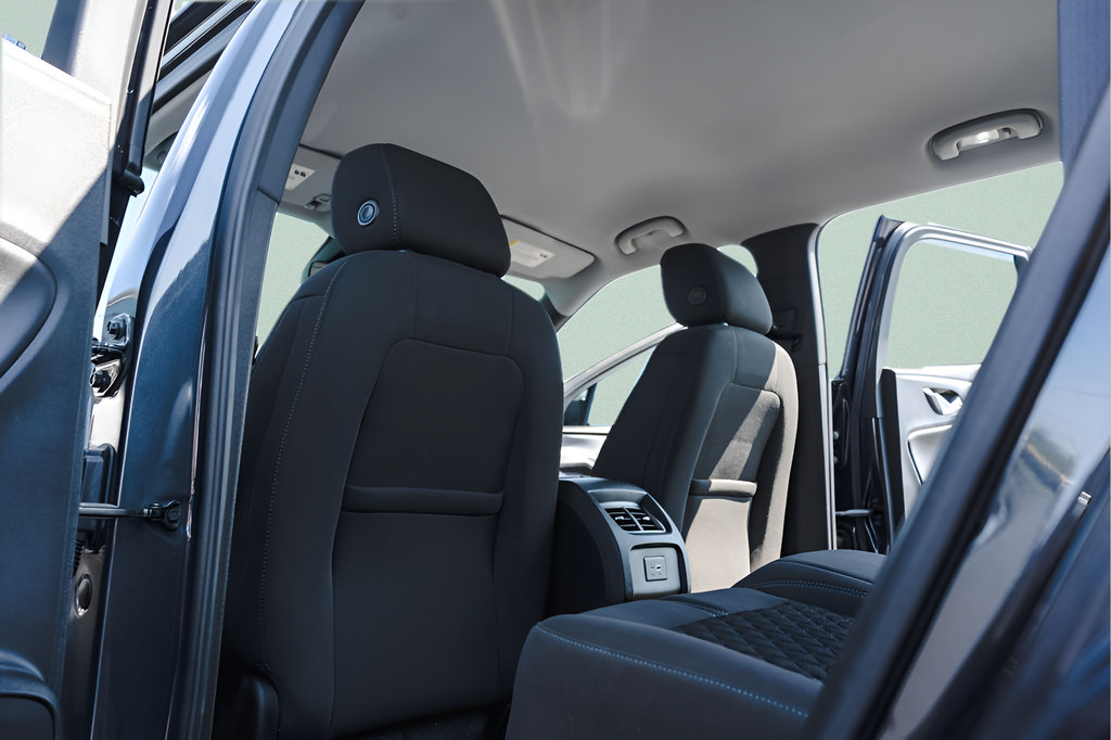 Used 2021 Chevrolet Blazer LT w/ LPO, Sport Package FWD image 29
