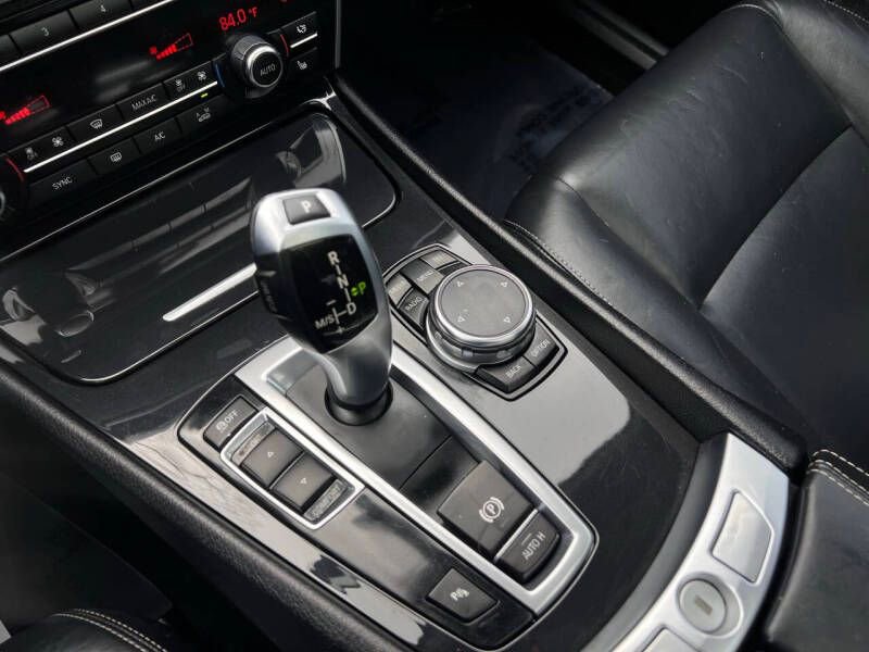 Used 2016 BMW 535i Gran Turismo image 15