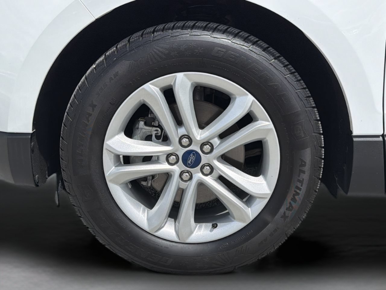 Used 2020 Ford Edge SEL w/ Cargo Accessory Package FWD image 33
