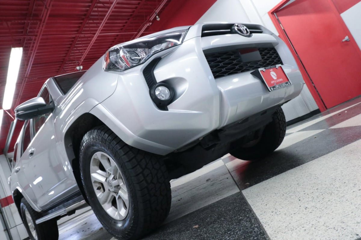 Used 2020 Toyota 4Runner SR5 Premium w/ Moonroof Package RWD image 31