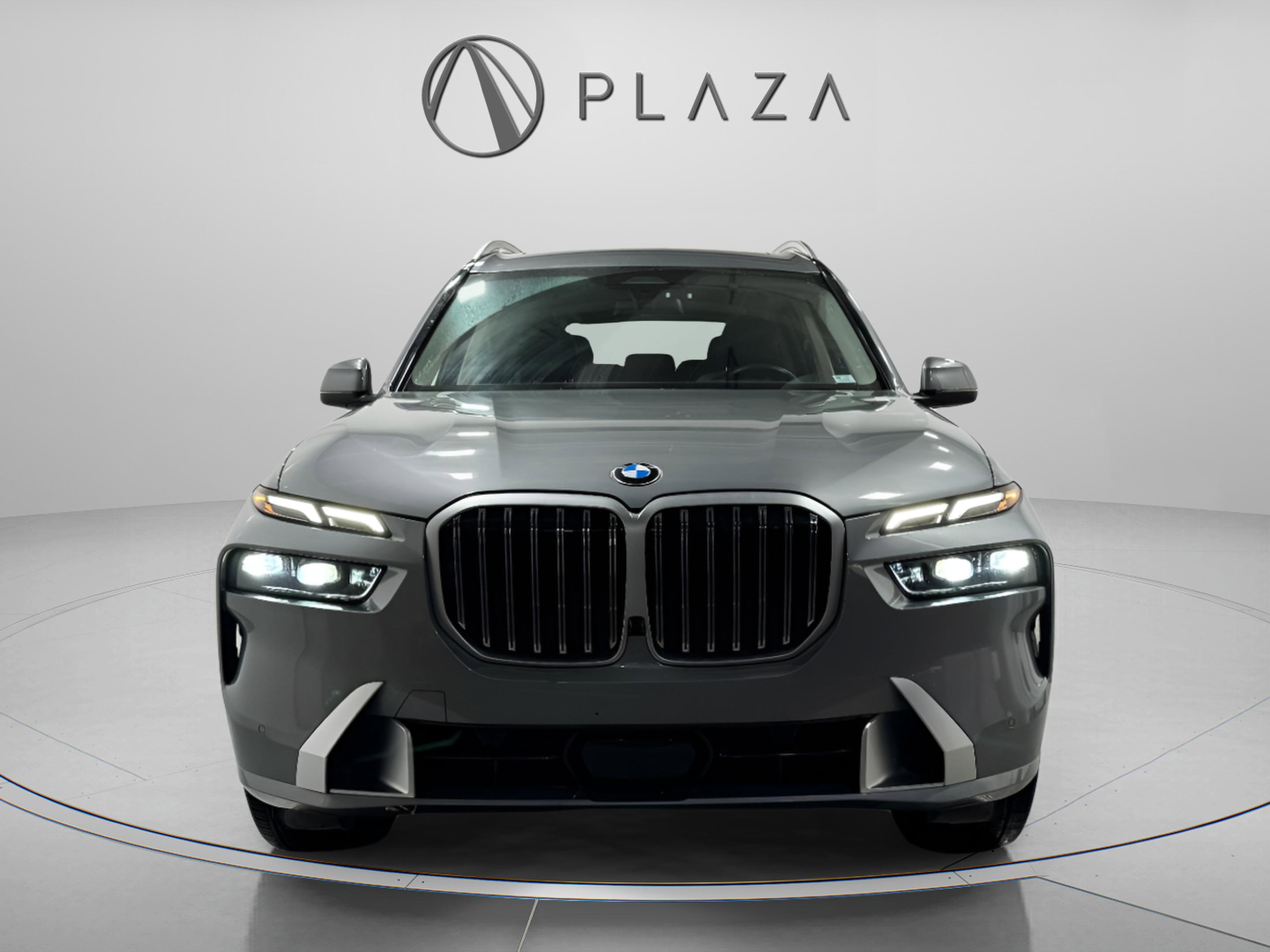 Used 2025 BMW X7 xDrive40i image 8