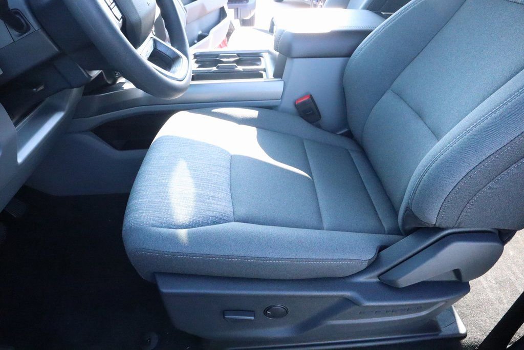 New 2026 Ford F250 XLT w/ XLT Premium Package image 10