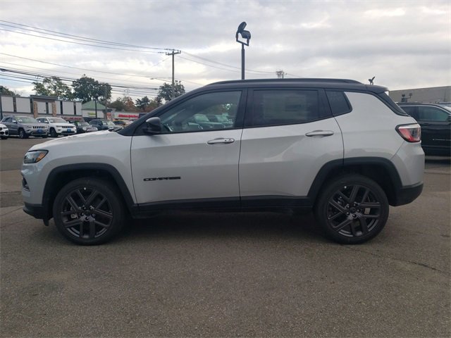 New 2026 Jeep Compass Limited image 12