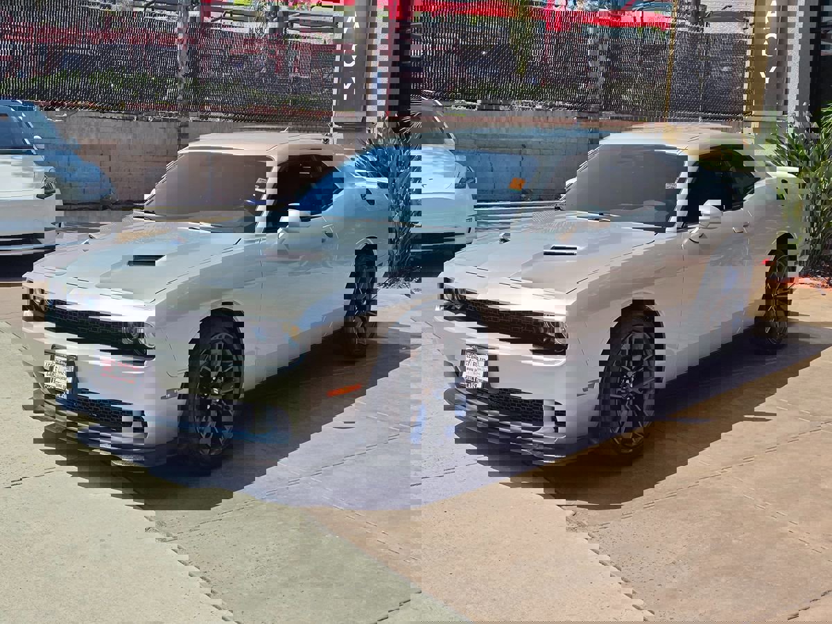 Used 2019 Dodge Challenger GT w/ Performance Handling Group RWD image 6