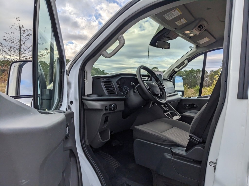 Used 2023 Ford Transit 350 XLT image 31