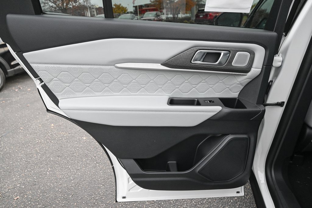 New 2026 Ford Explorer Platinum w/ LUX Leather Package image 22