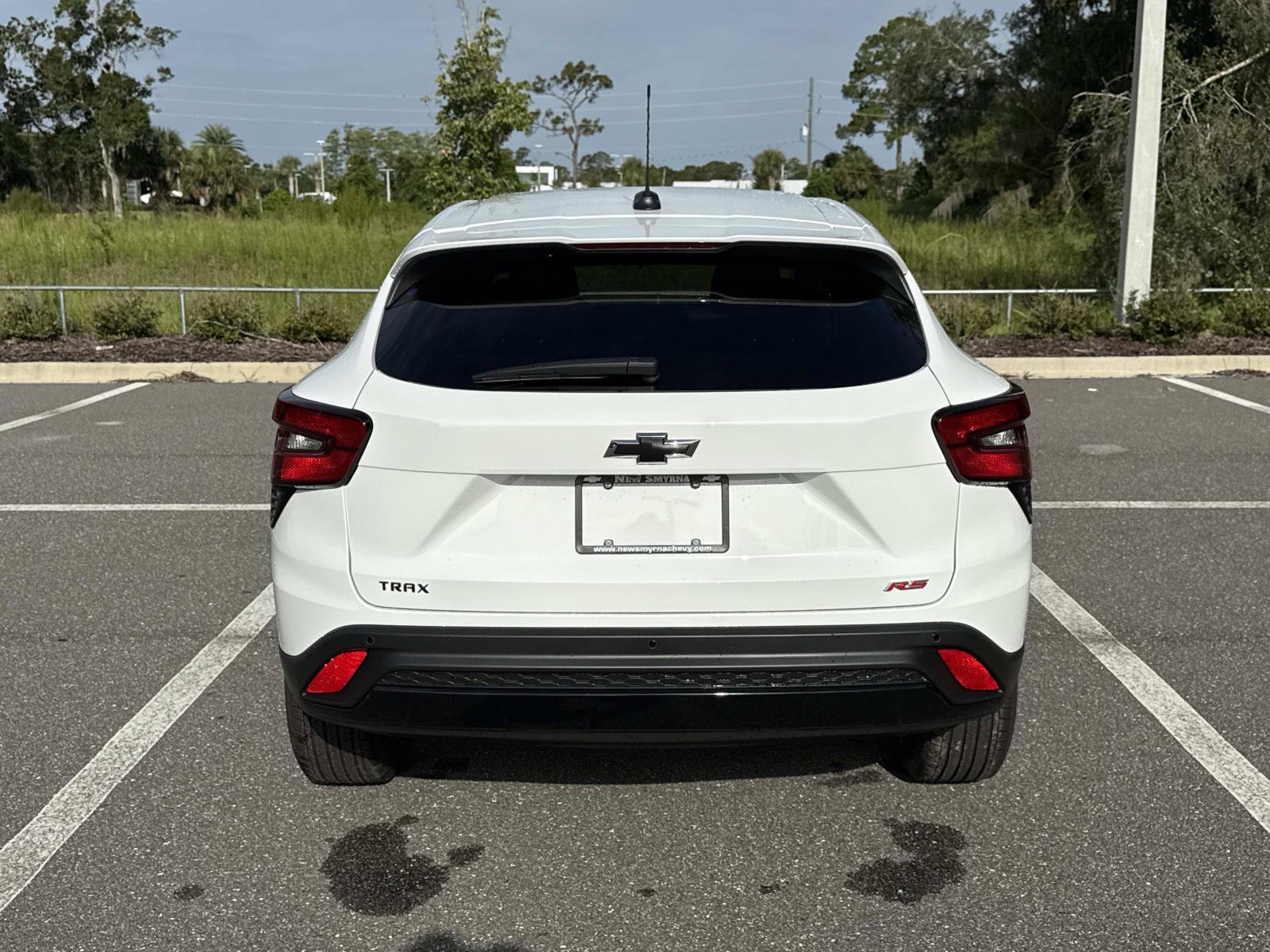 New 2026 Chevrolet Trax RS w/ Sunroof Package FWD image 4