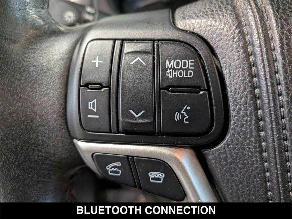 Used 2014 Toyota Highlander Limited Platinum image 18