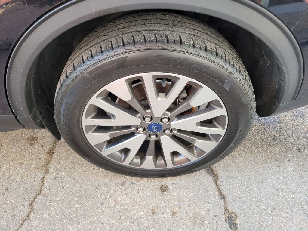 Used 2021 Ford Escape Titanium image 13