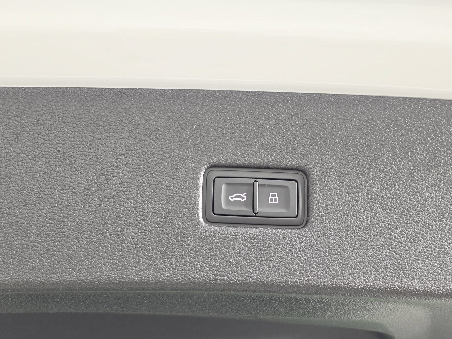 New 2026 Audi SQ8 Prestige AWD/4WD image 12