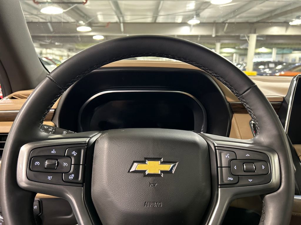 Used 2023 Chevrolet Tahoe Premier AWD/4WD image 12