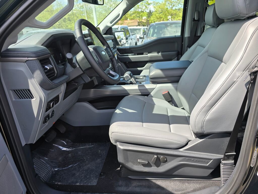 New 2025 Ford F150 Lightning Flash AWD/4WD image 15