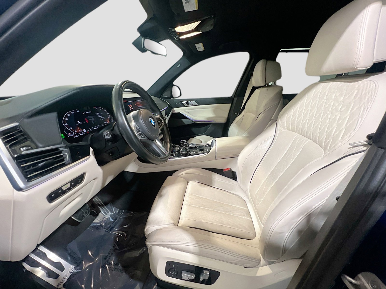 Used 2021 BMW X7 M50i image 16