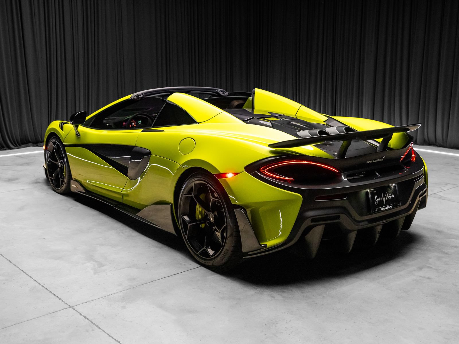 Used 2020 McLaren 600LT Spider RWD image 46