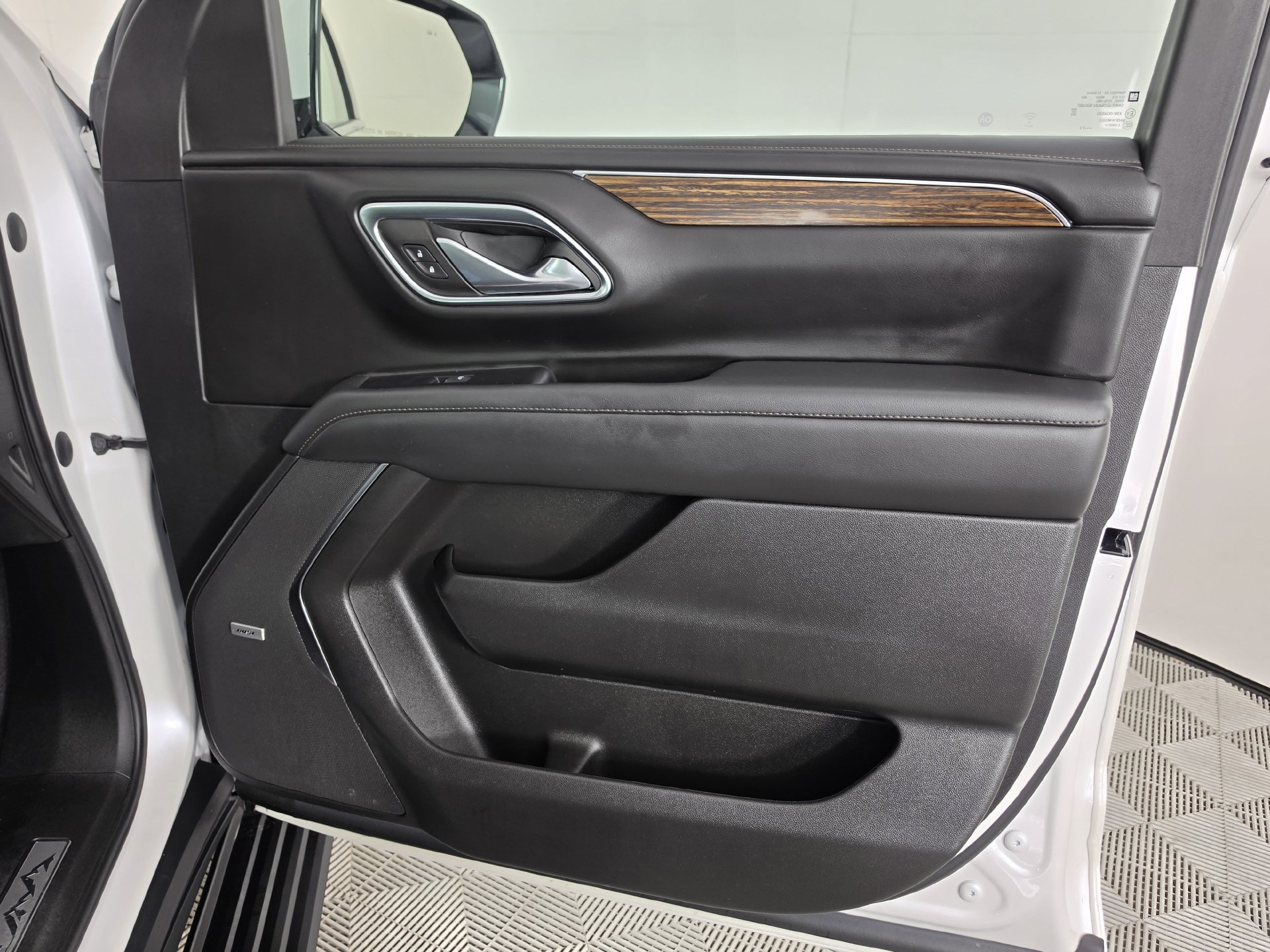 Used 2023 Chevrolet Tahoe High Country AWD/4WD image 34