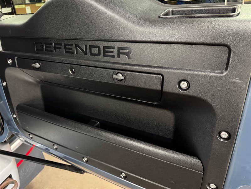 Used 2023 Land Rover Defender 110 SE image 22