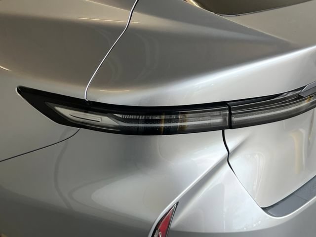 New 2026 Lexus ES 350e w/ Convenience Package FWD image 15