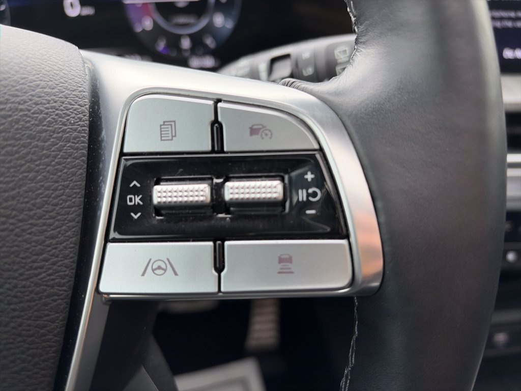 Used 2024 Kia Telluride SX Prestige w/ Towing Package AWD/4WD image 17