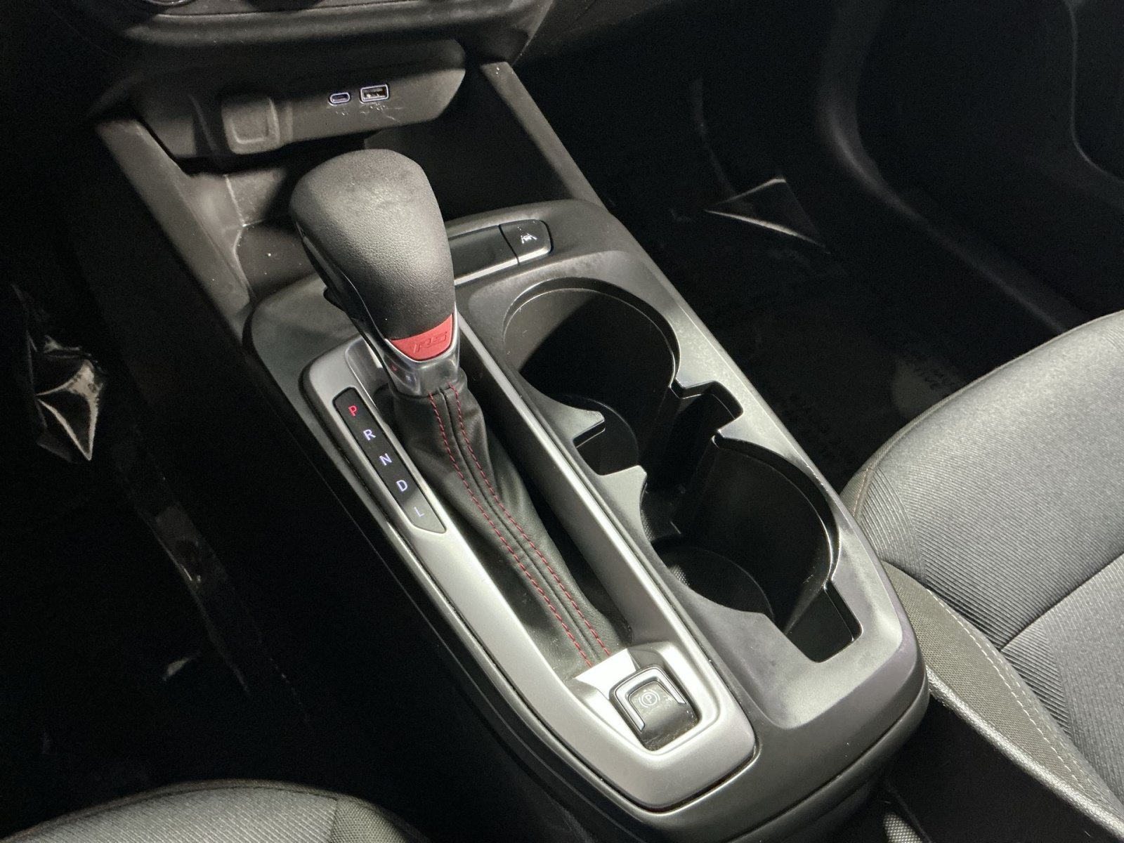 Used 2024 Chevrolet Trax RS FWD image 23