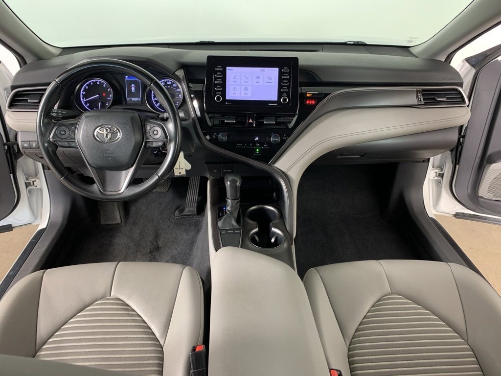 Used 2023 Toyota Camry SE image 10