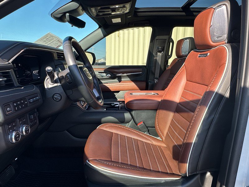 Used 2023 GMC Yukon Denali Ultimate image 20