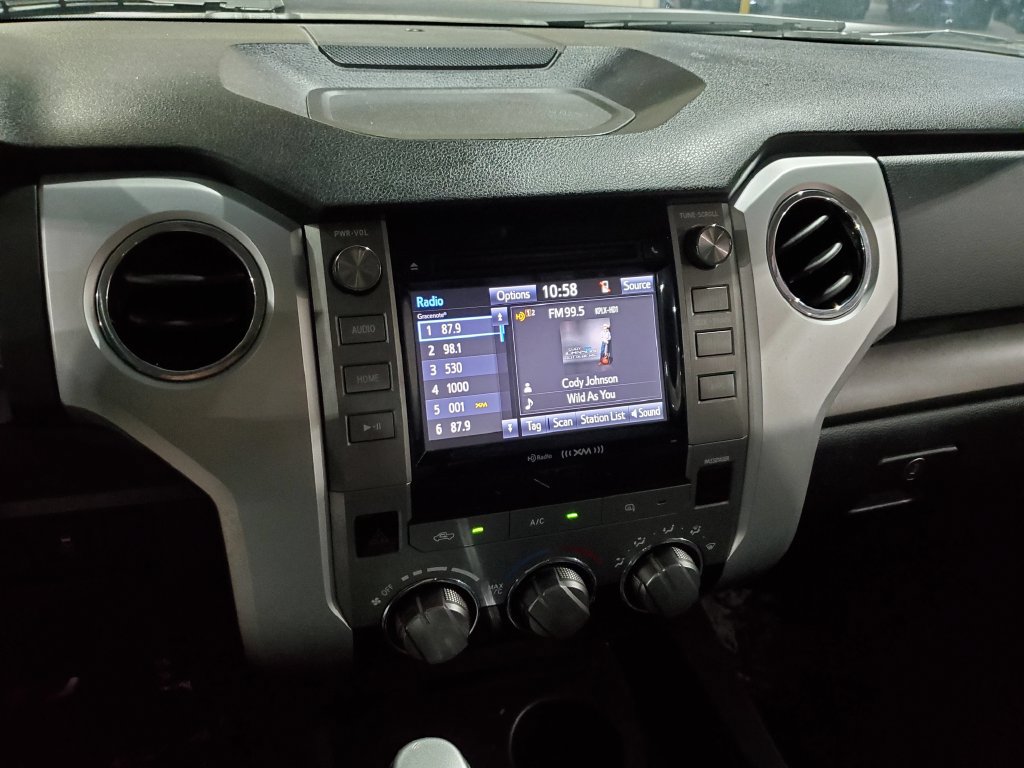 Used 2014 Toyota Tundra SR5 w/ SR5 Upgrade Package RWD image 25