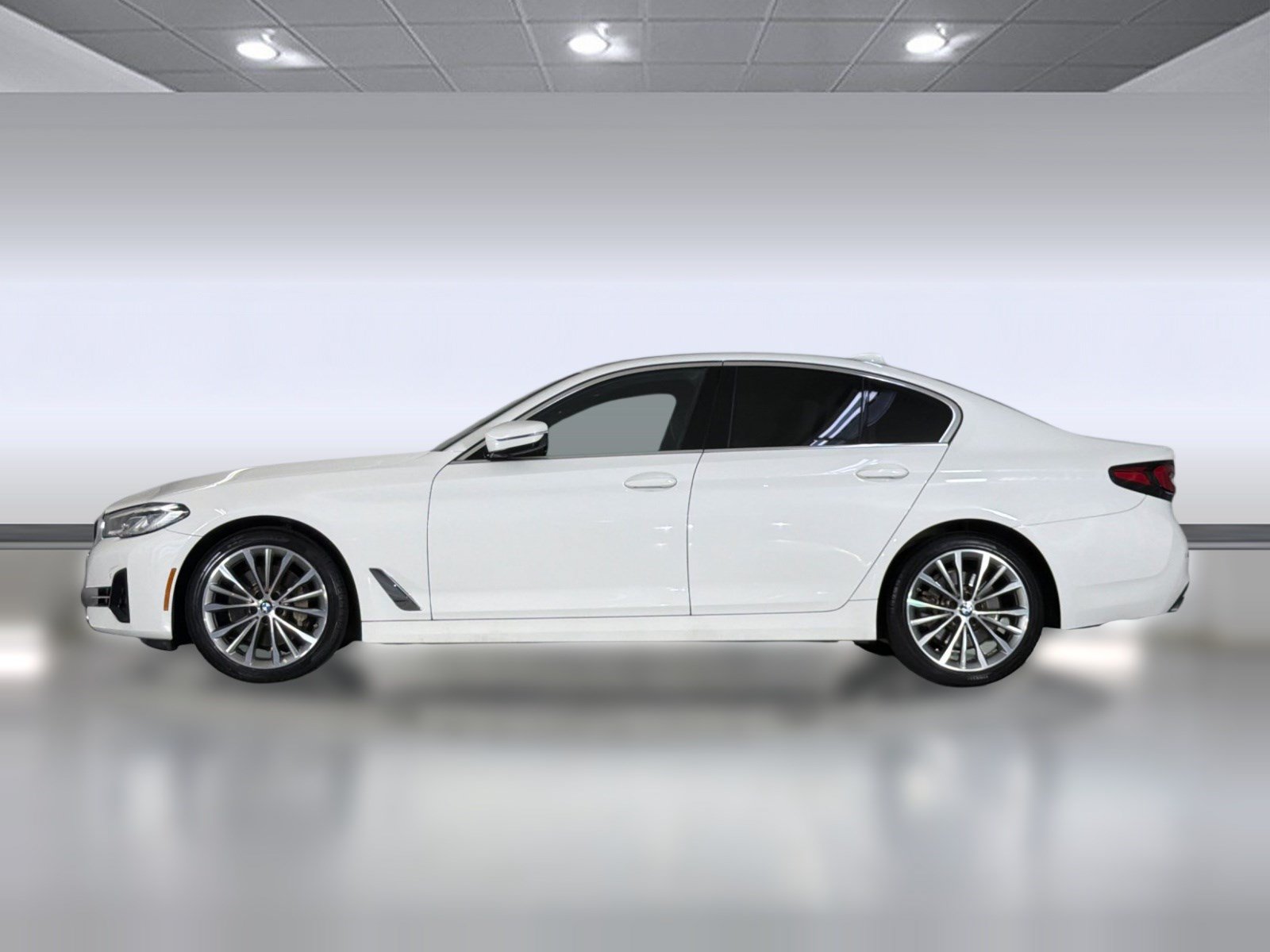 Used 2023 BMW 530i w/ Premium Package RWD image 2