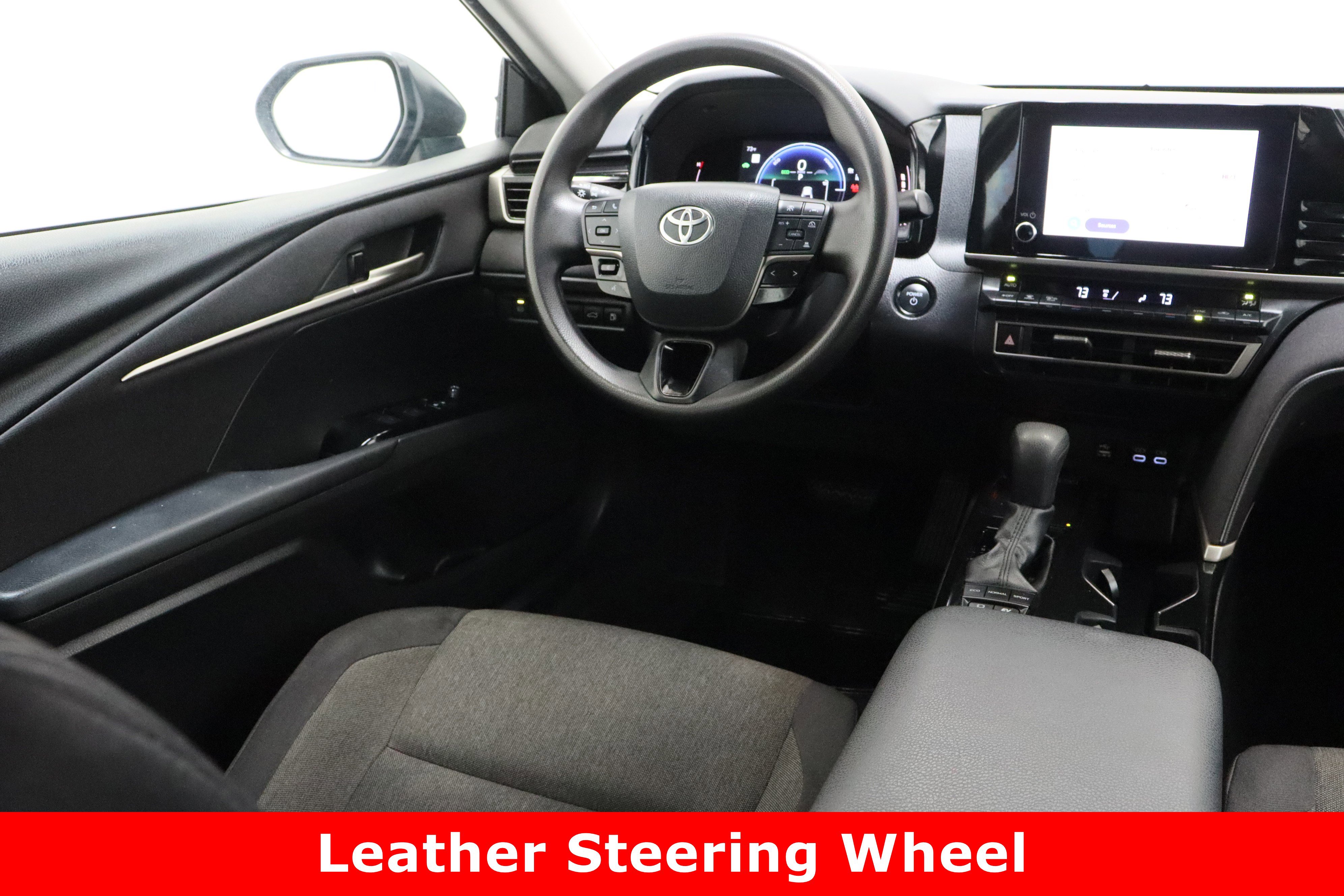 Used 2025 Toyota Camry LE FWD image 30