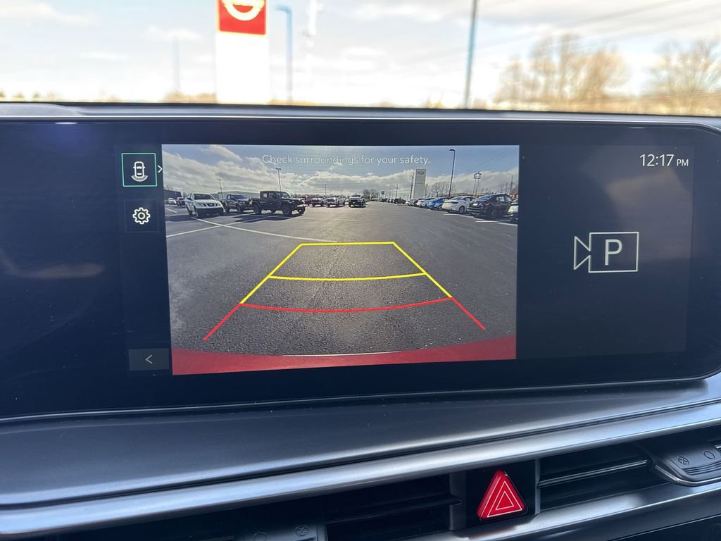 Used 2025 Kia Sorento LX image 17